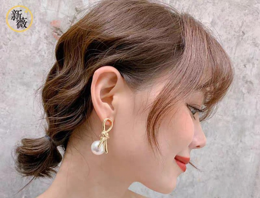 Knot Pearl Clip-On Earrings – Big Silver Grey | Fashion Luxury Earrings for Women